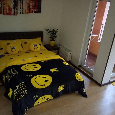 Positive Smile Studio Apartment In The Colorful Comfort Town Residental Complex. Kt-06. 키예프 외부 사진